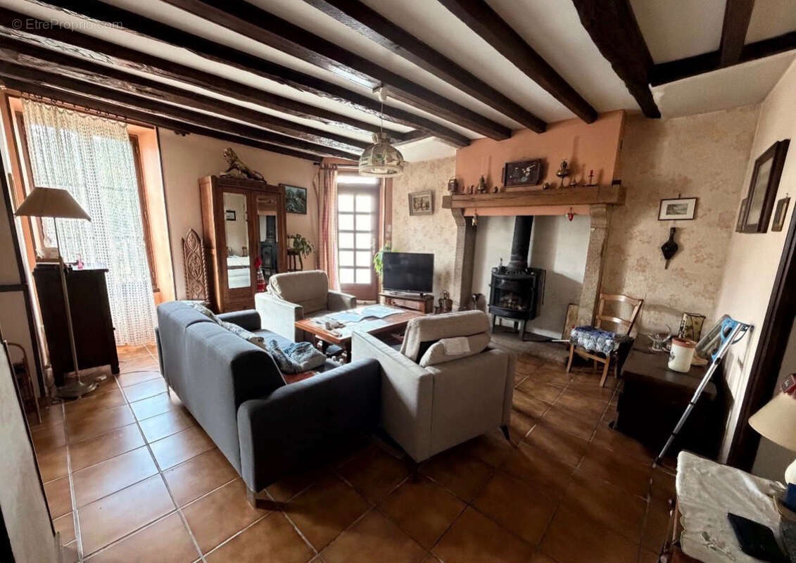 Maison de Bourg à Saint-Sulpice-Laurière - photo 9