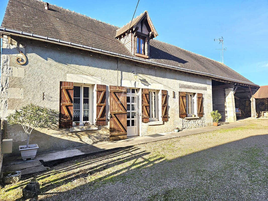 Maison à CONTRES