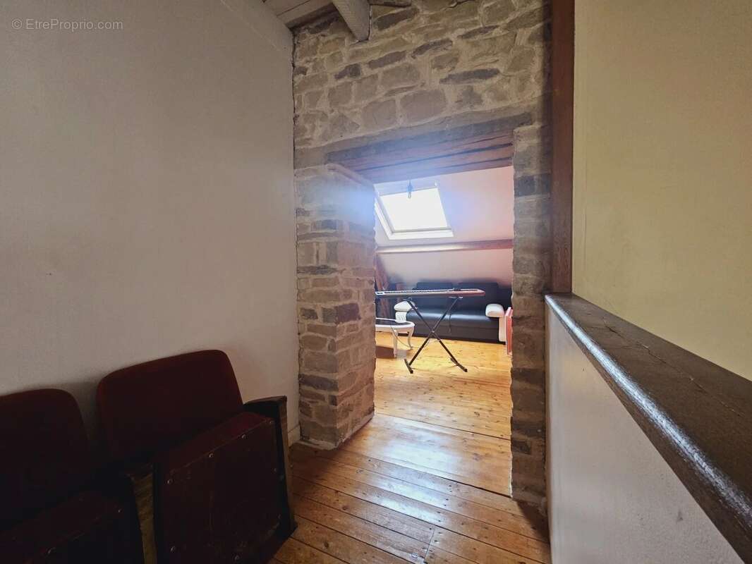 Maison à SAINT-THURIAL