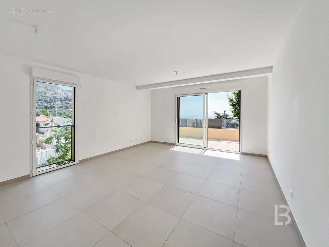 Appartement à LA TURBIE