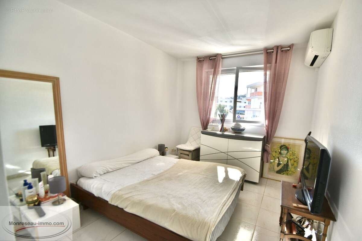 Appartement à MANDELIEU-LA-NAPOULE