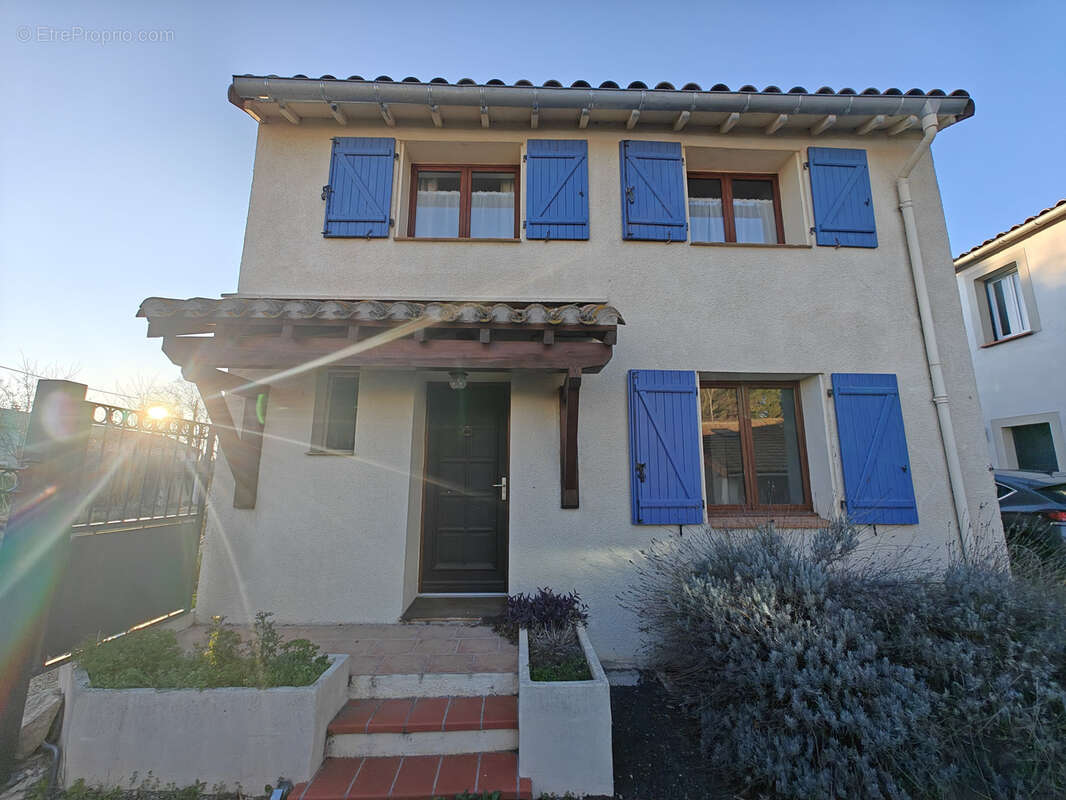 Maison à BELVEZE-DU-RAZES