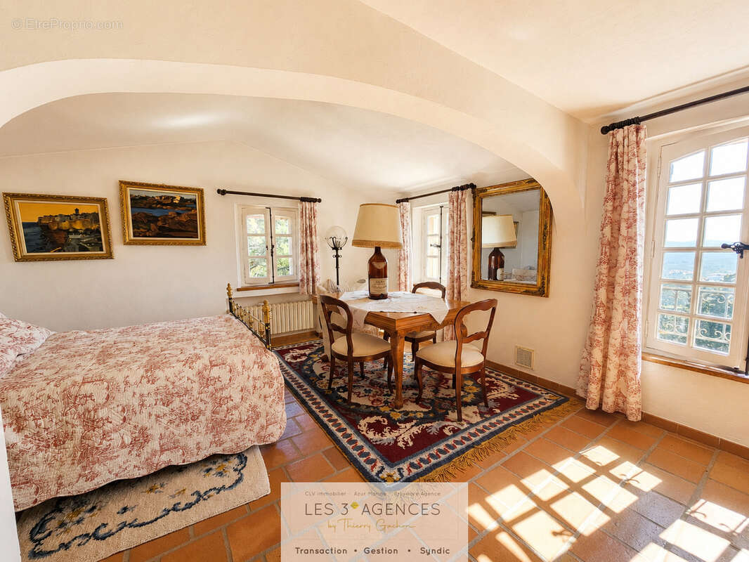 Maison à GRIMAUD