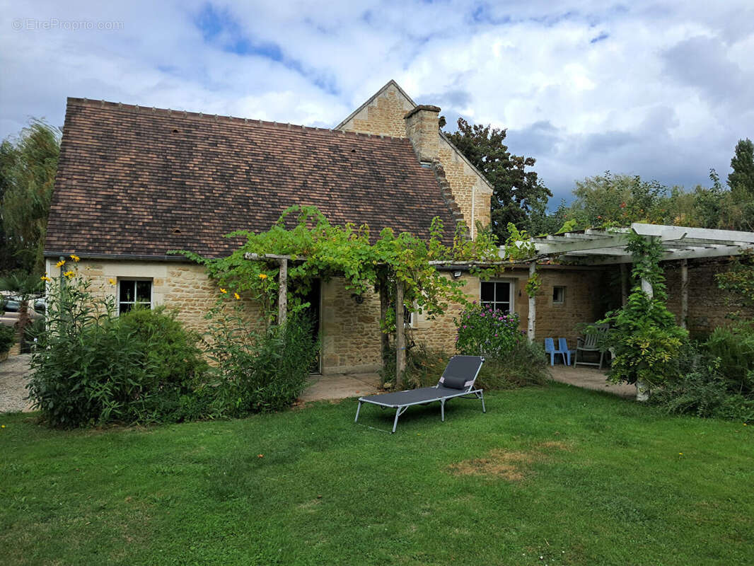 Maison à SAINT-PIERRE-SUR-DIVES