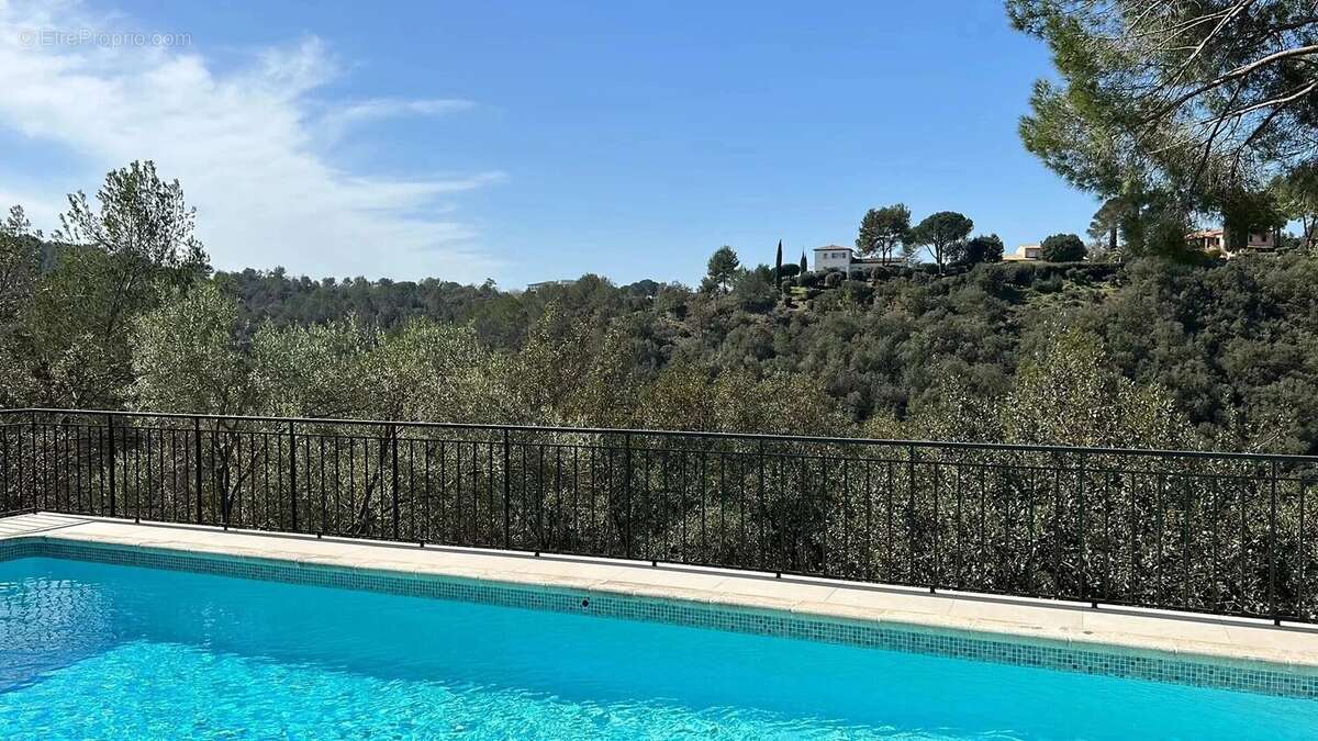 Villa de 6 chambres dans un domaine renommé et sécurisé - photo 26