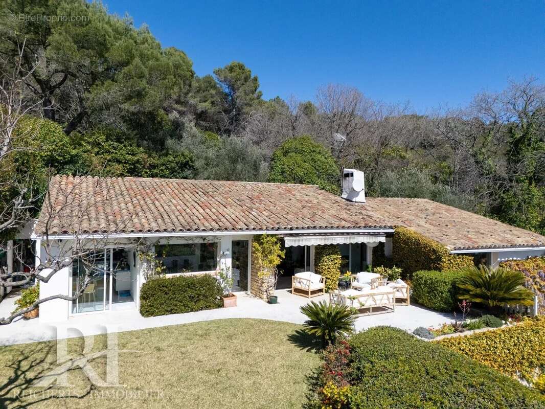 Maison à MOUGINS