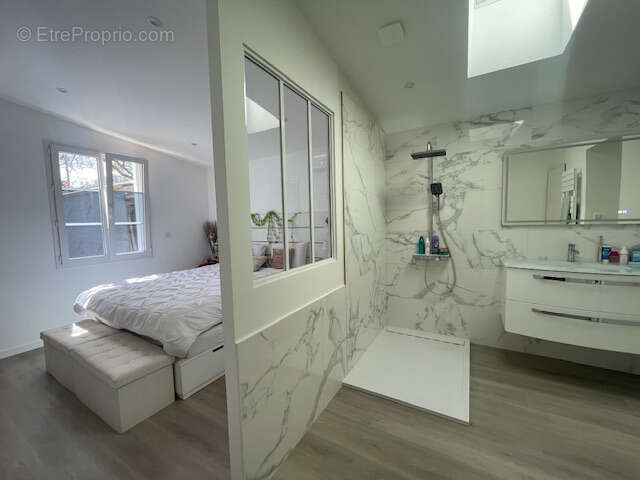 Maison à L&#039;EPINE