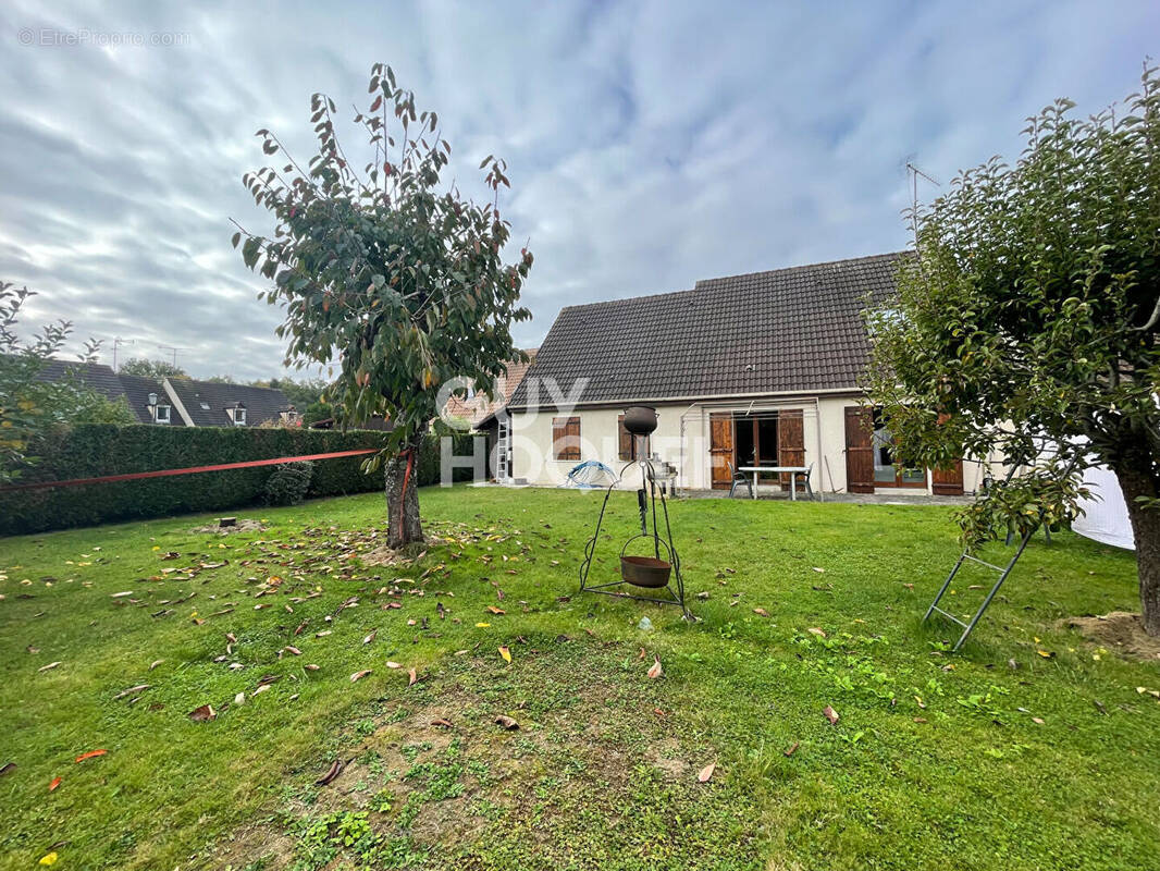 Maison à OZOIR-LA-FERRIERE