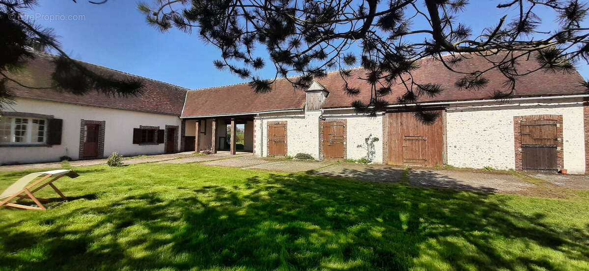 Maison à CHATEAUNEUF-EN-THYMERAIS