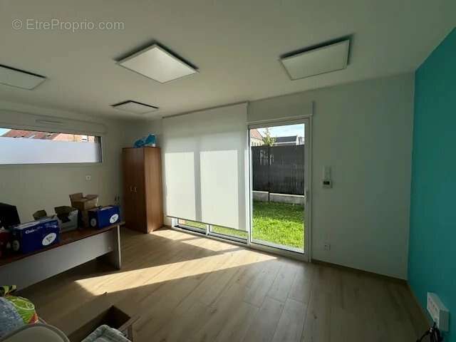 Commerce à ESQUERCHIN