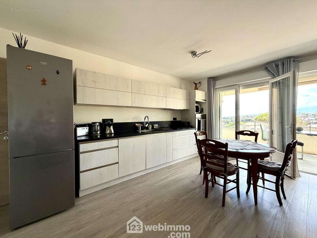 Appartement 72 m² à Borgo  - photo 4