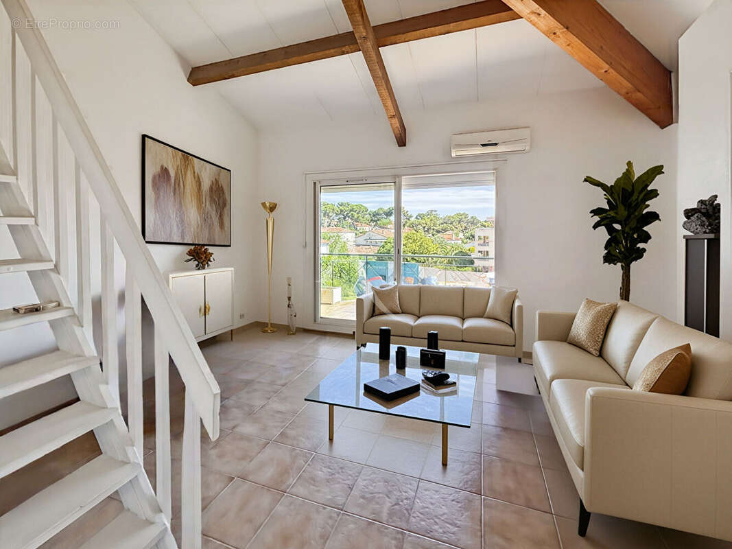 Appartement à LE CANNET
