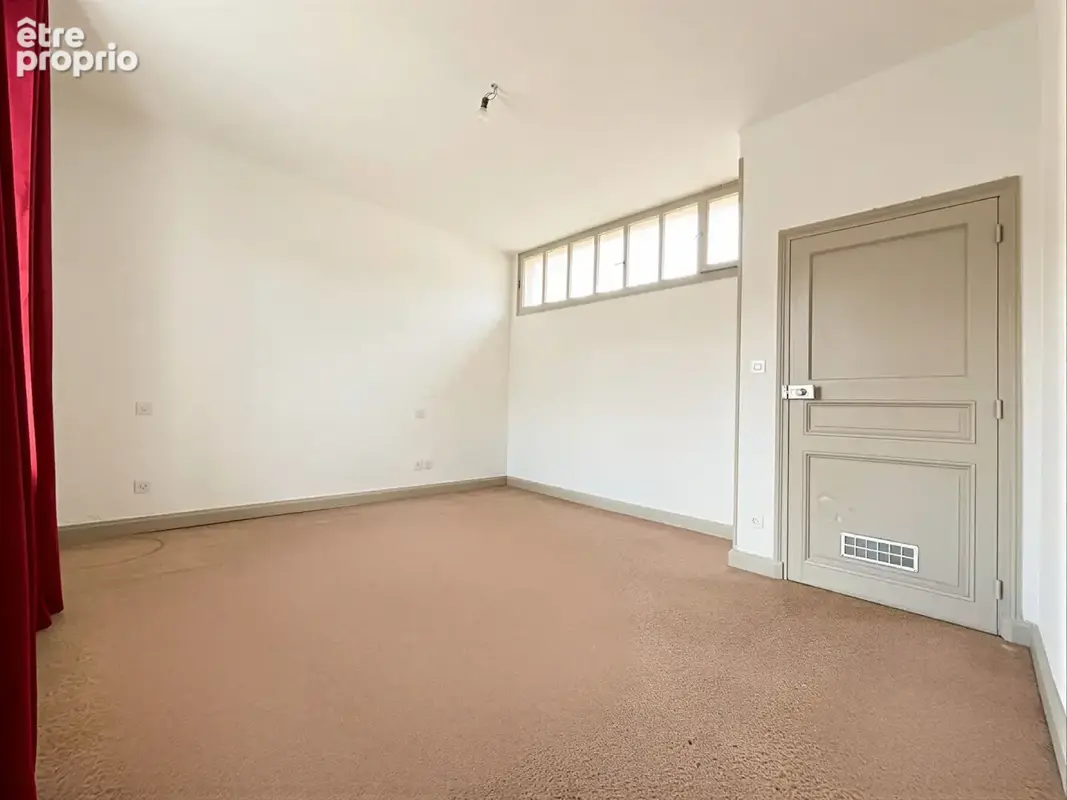 Immeuble avec 2 appartements et combles à Moutiers - 125 000 - photo 5