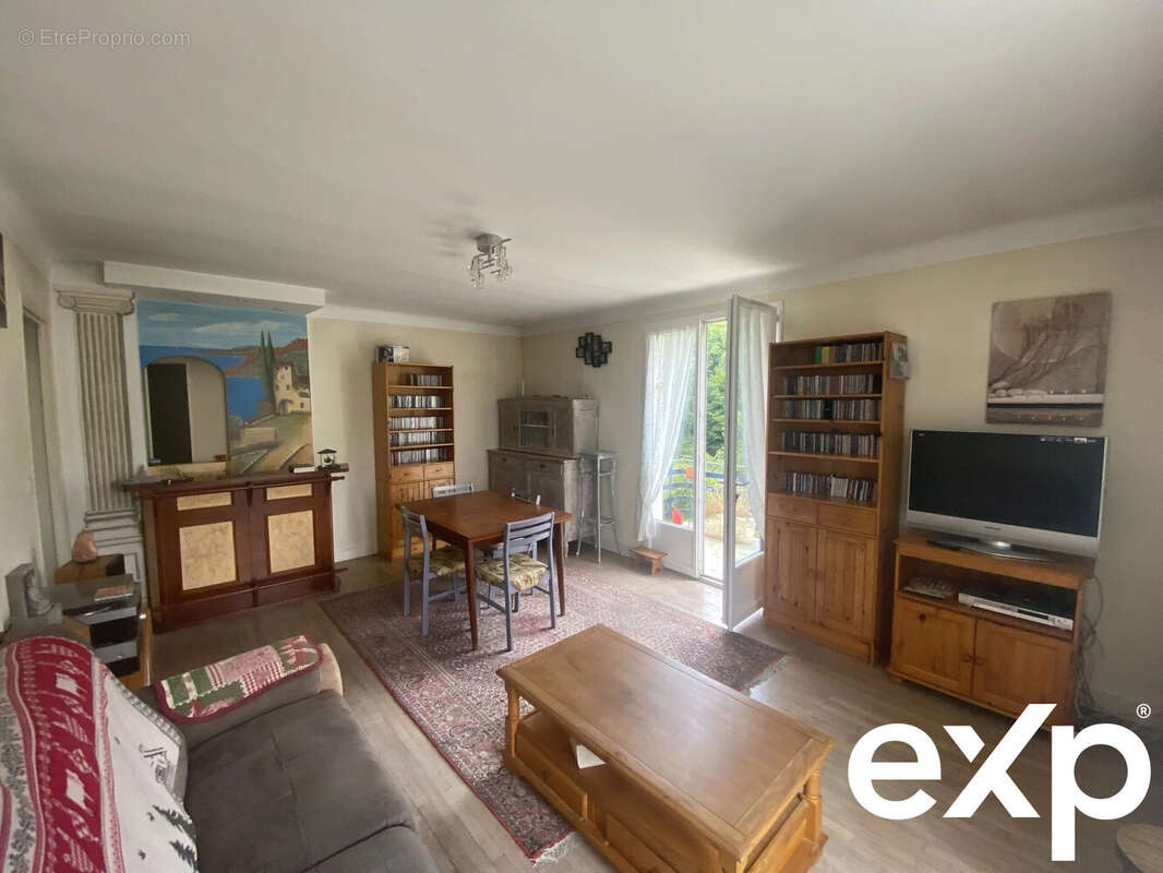 Appartement à FRONTENAUD