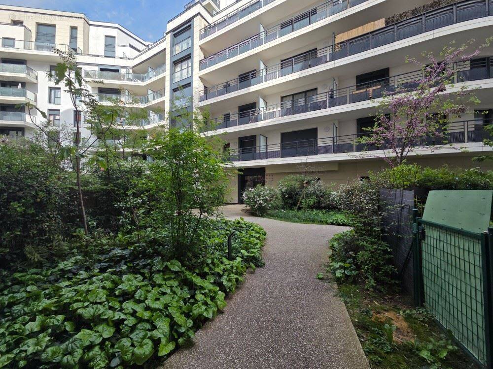 Appartement à COLOMBES