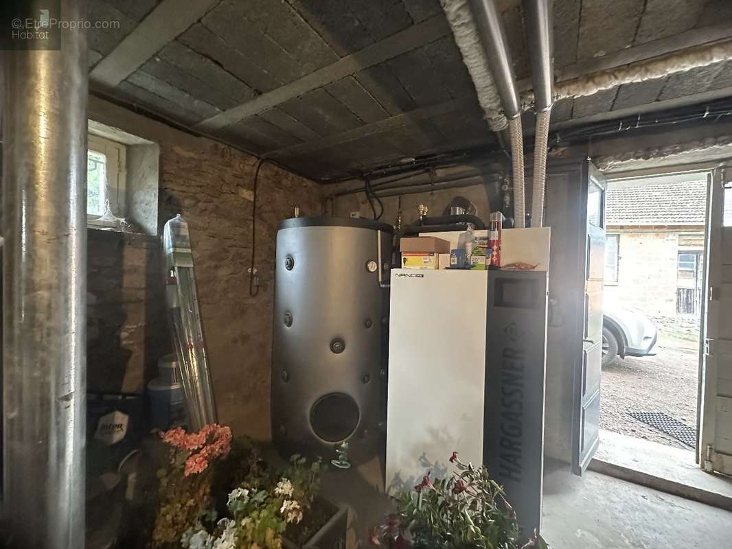 Maison à SAINT-SANTIN-DE-MAURS