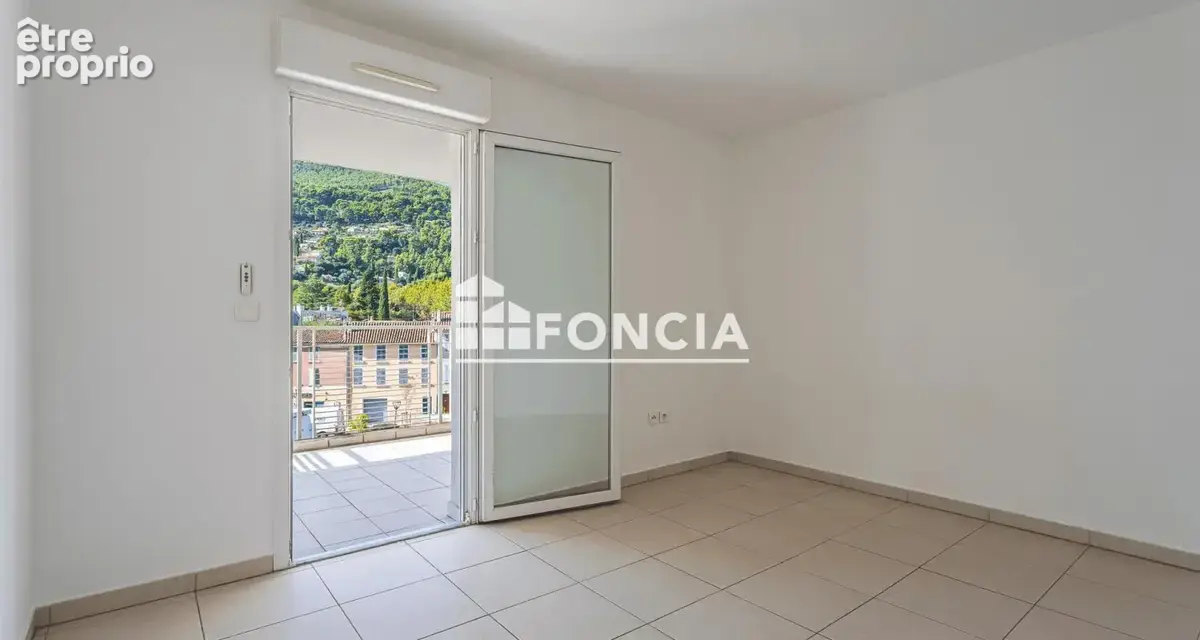 Appartement T3 de 76 m² avec terrasse, cave et stationnement, au cœur de La Valette-du-Var - photo 7