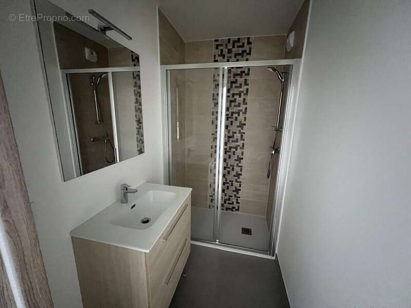 À vendre – Appartement T4 attique traversant de 106,15 m² avec terrasses et vue dégagée à Annemasse (74) - photo 11