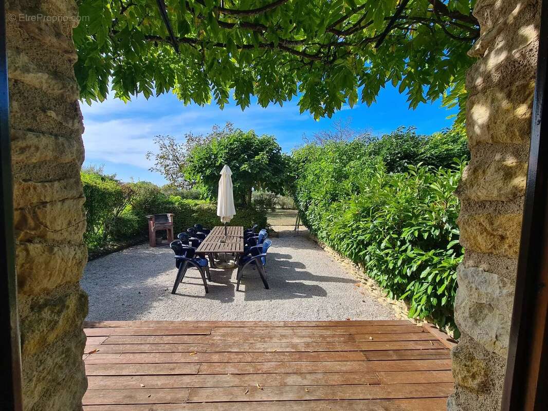 Maison à NADAILLAC-DE-ROUGE