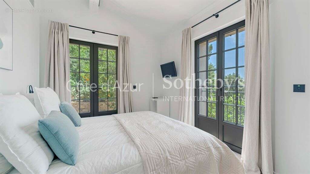 Bastide provençale contemporaine avec vue dégagée à pied du village de Gassin, piscine et studio - photo 14