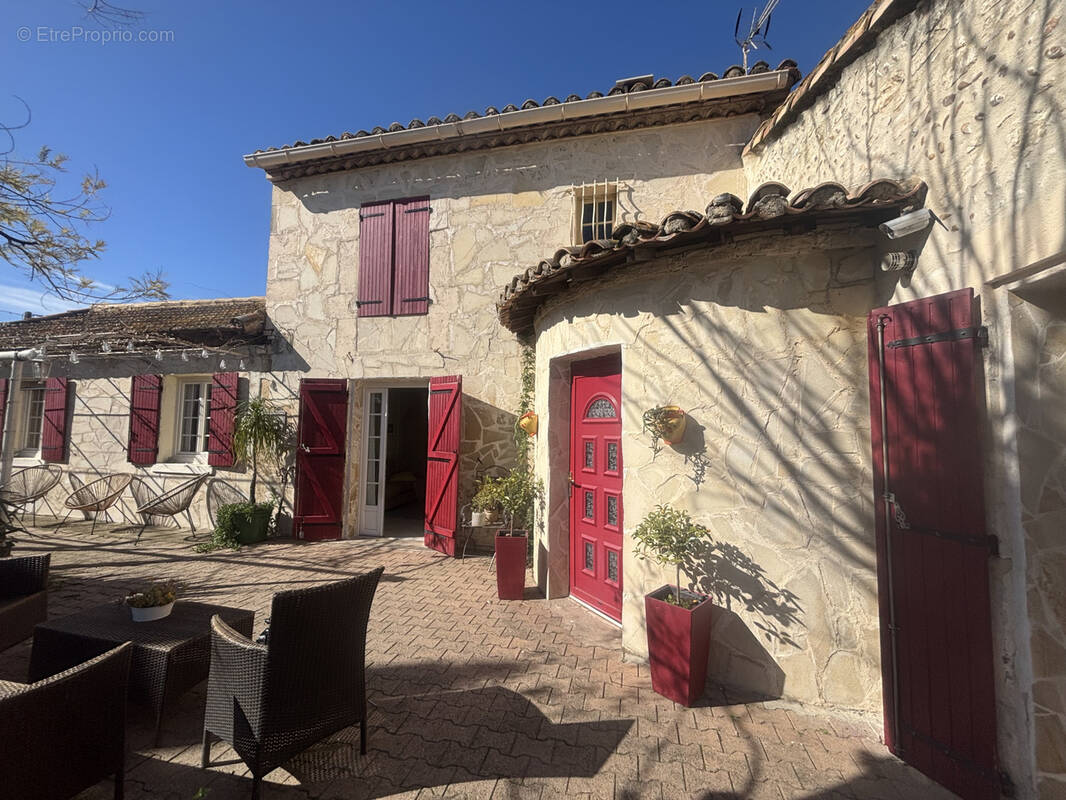 Maison à BELLEGARDE