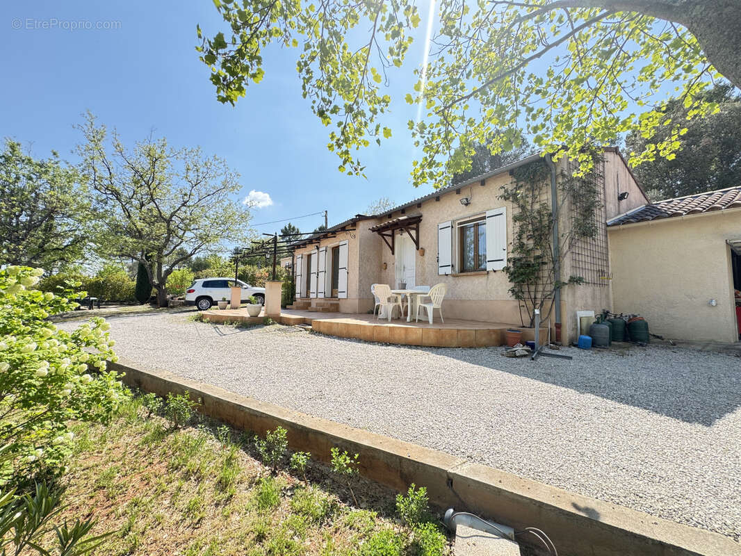 Maison à MONTMEYAN
