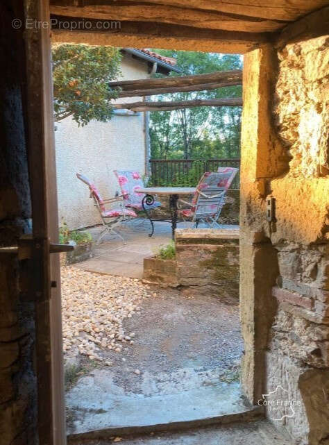 Maison à BAGNAC-SUR-CELE