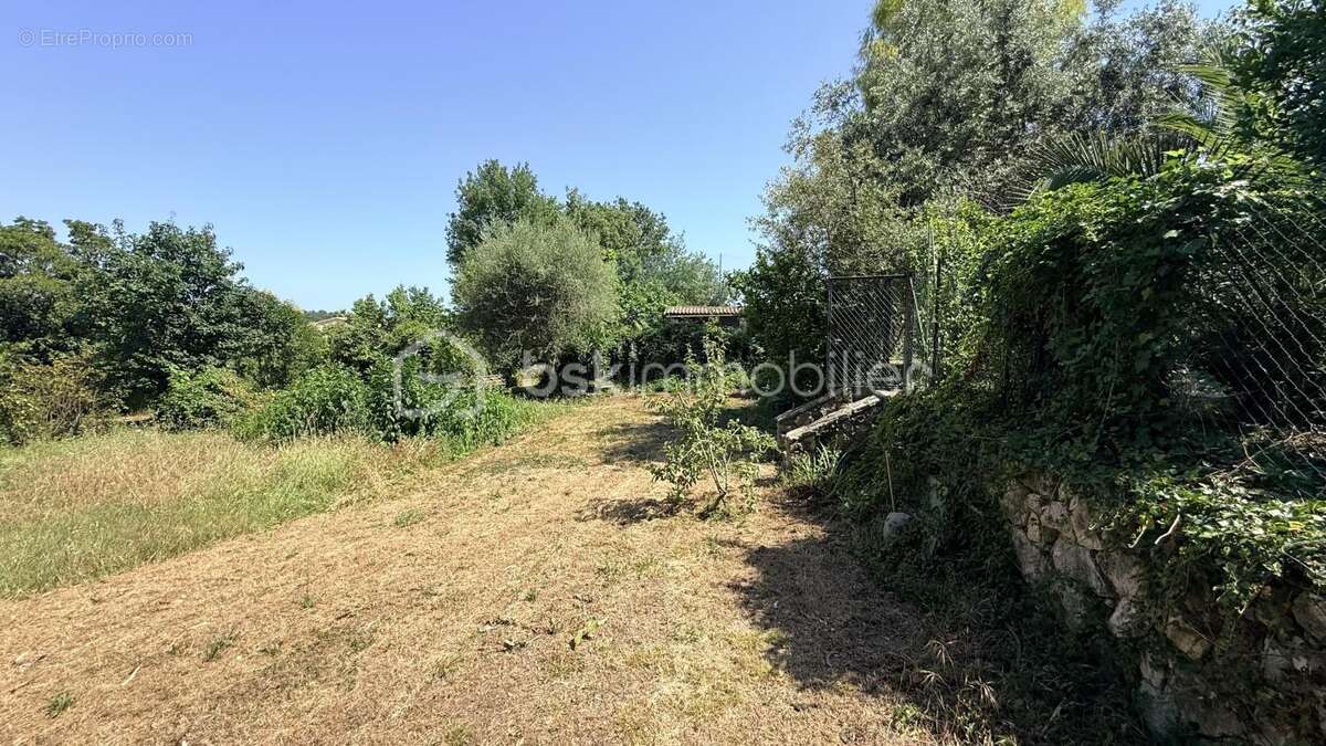 Maison familiale rénovée – 4 chambres – Terrain 4 000 m² – Vence la Sine - photo 28