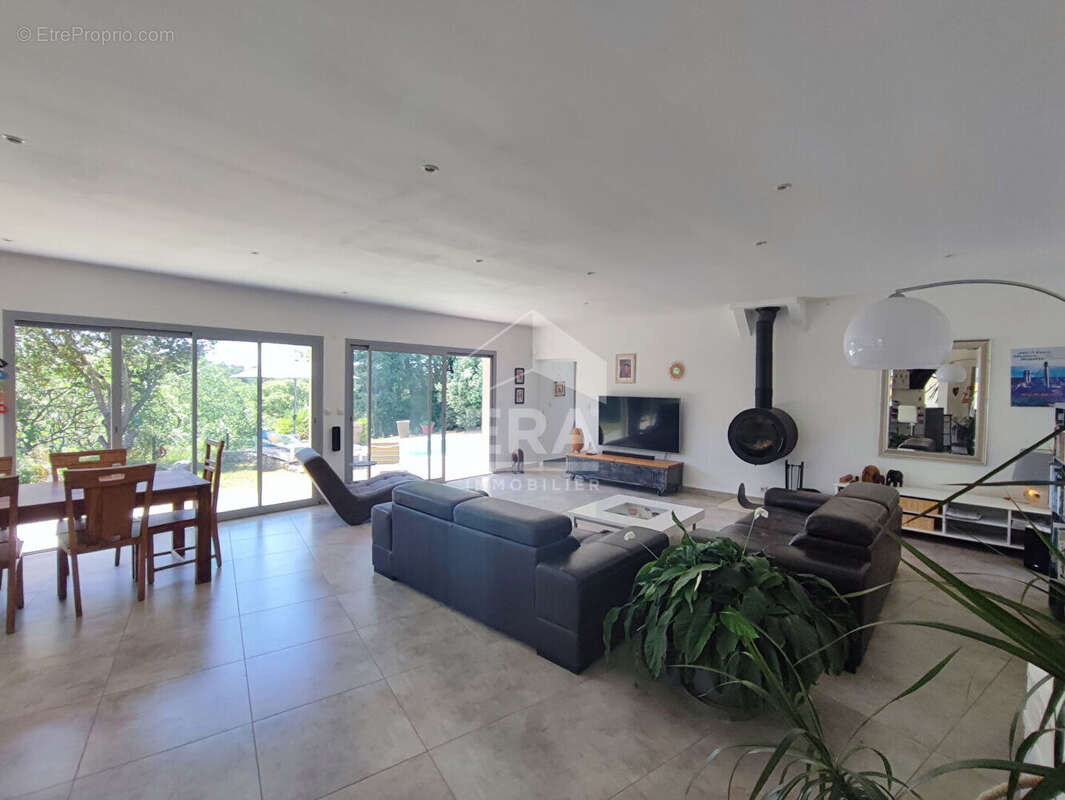 Maison d'architecte Vernegues 4 pièces 182 m² - photo 4