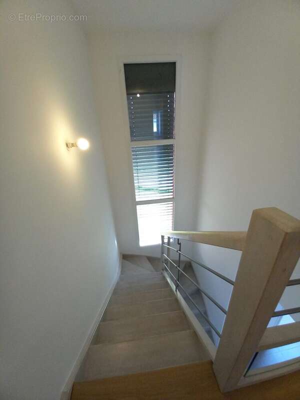 Maison à BRUGUIERES