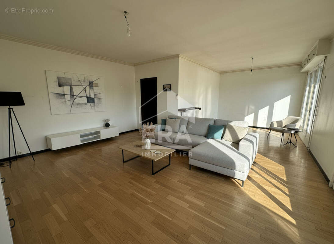 Appartement à LE CANNET