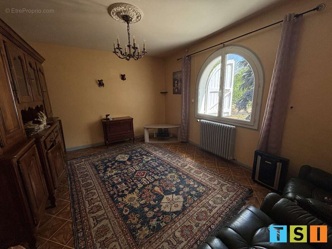 Maison de caractère de plus de 220 m² avec piscine et parc arboré de 6 725 m² - photo 14