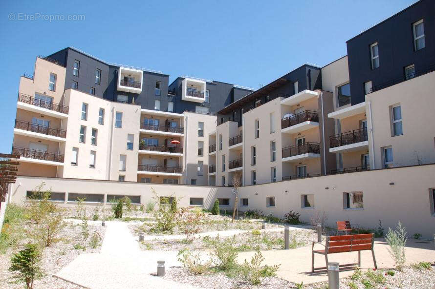 Appartement 56 m² à Joue-Les-Tours  - photo 2