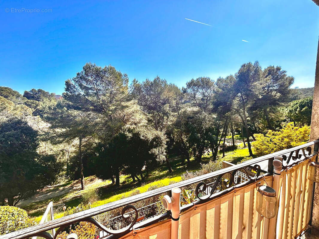 Appartement à MOUGINS