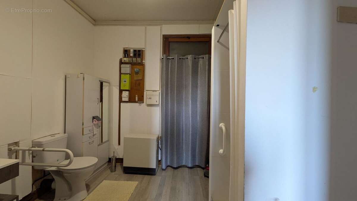 Maison à LA BATIE-MONTGASCON