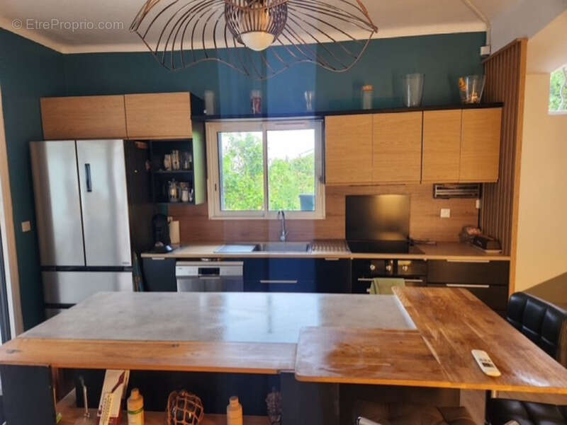 Villa rénovée vue mer à vendre LES ISSAMBRES (83) - photo 6