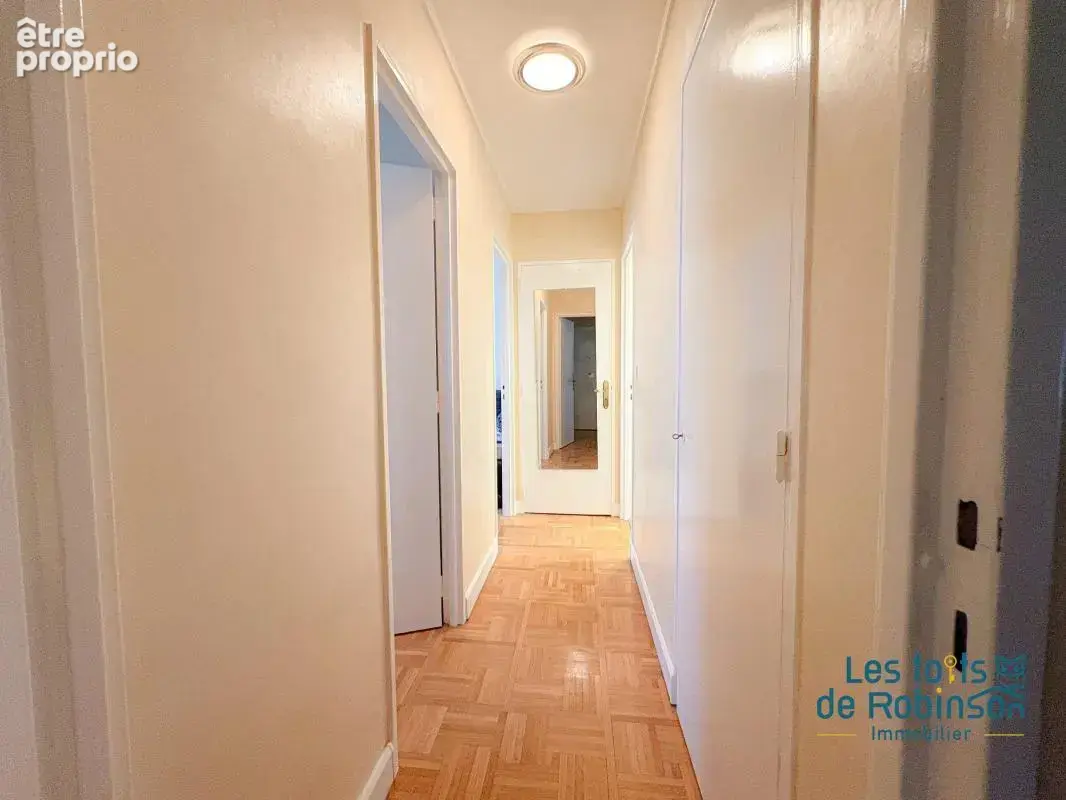 Appartement 4 pièces - Balcon plein sud - Cave et box - photo 7