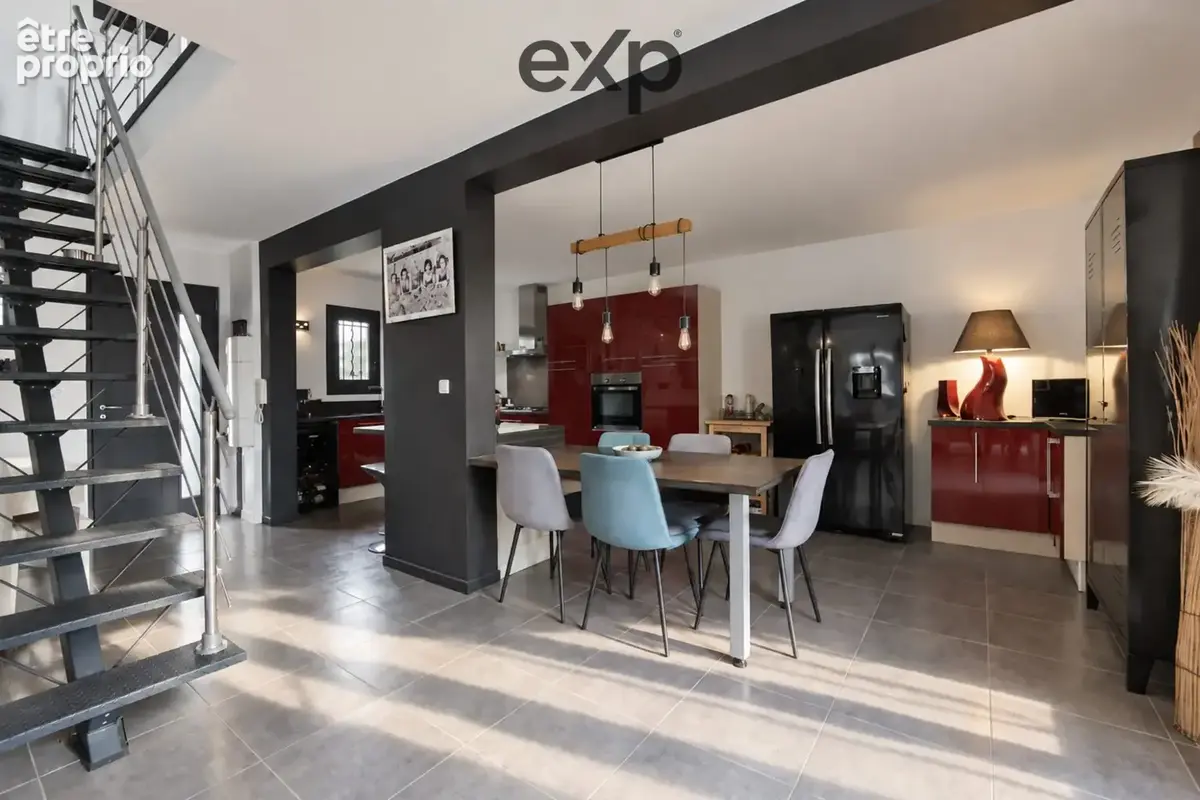 Maison 4 pièces 97 m² à vendre à La Tour-D'aigues (84240) - photo 6