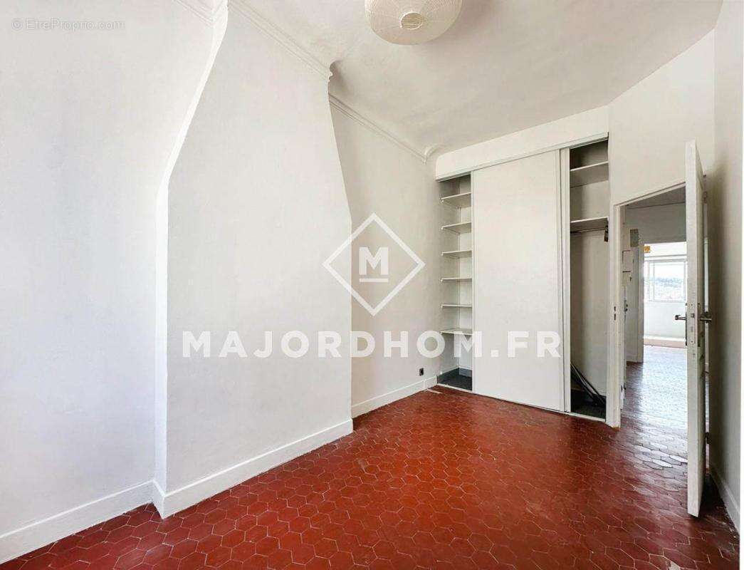 Appartement à MARSEILLE-6E
