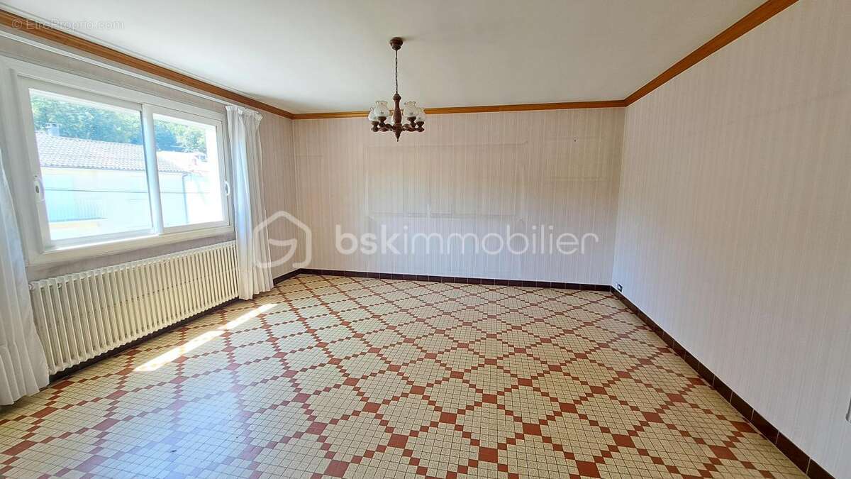 Maison à COULOUNIEIX-CHAMIERS