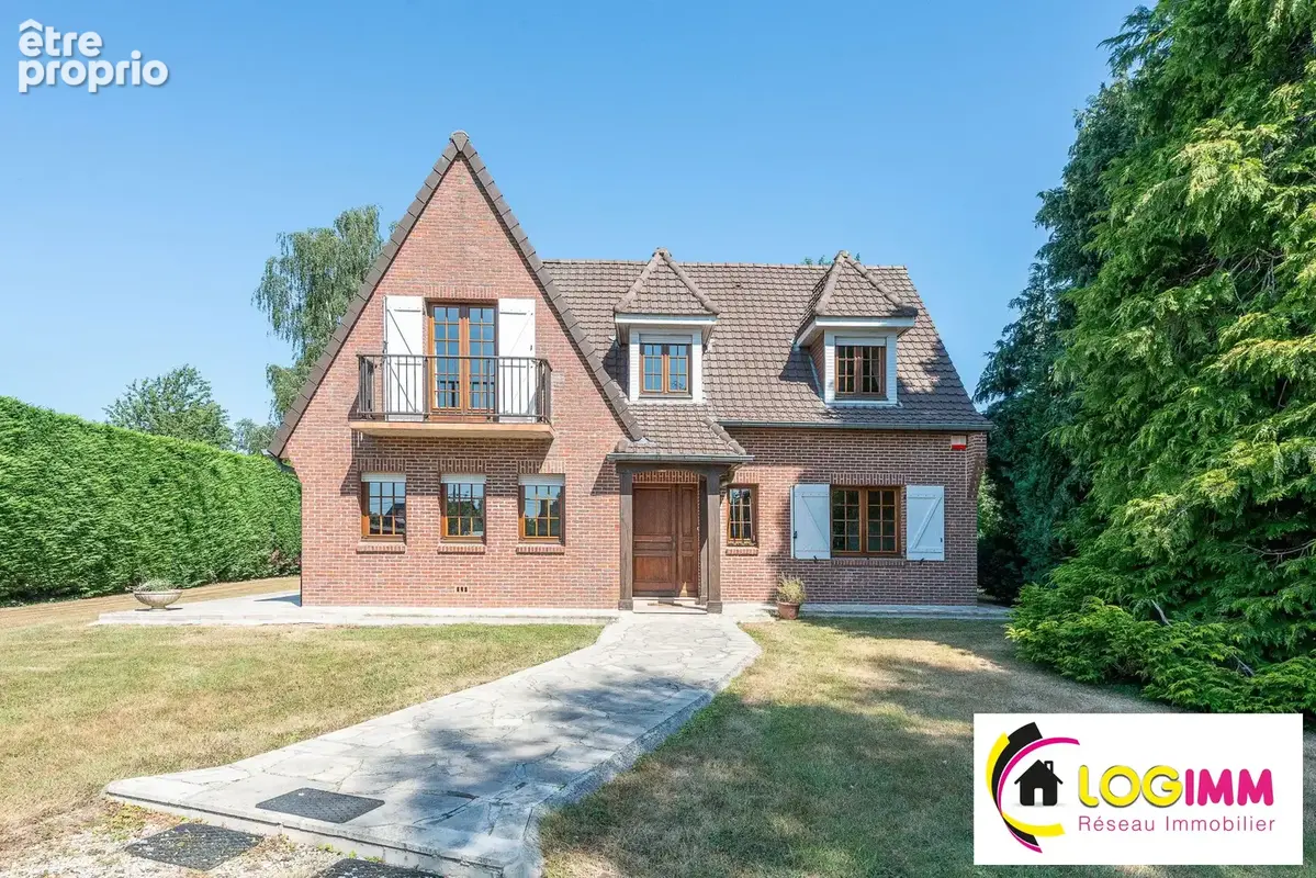 Maison 8 pièces 243 m² à vendre à Louvignies-Quesnoy (59530) - photo 1