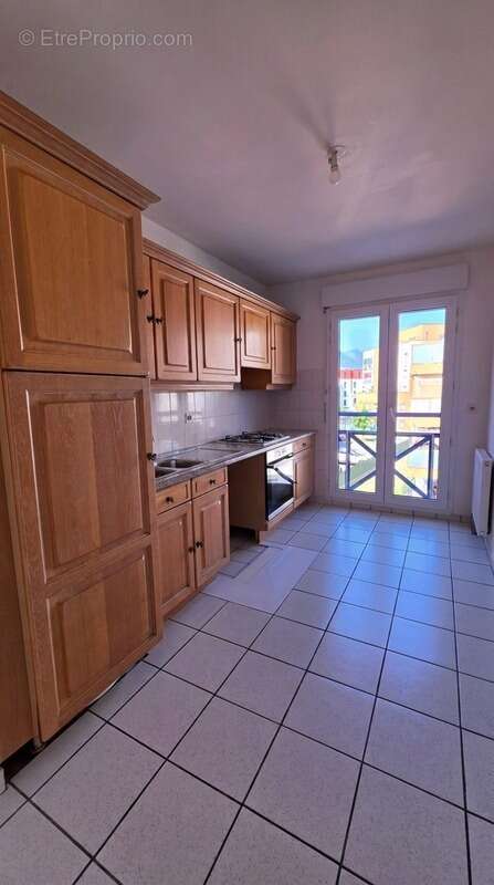 Appartement à vendre 3 pièces CLUSES (74) - photo 2