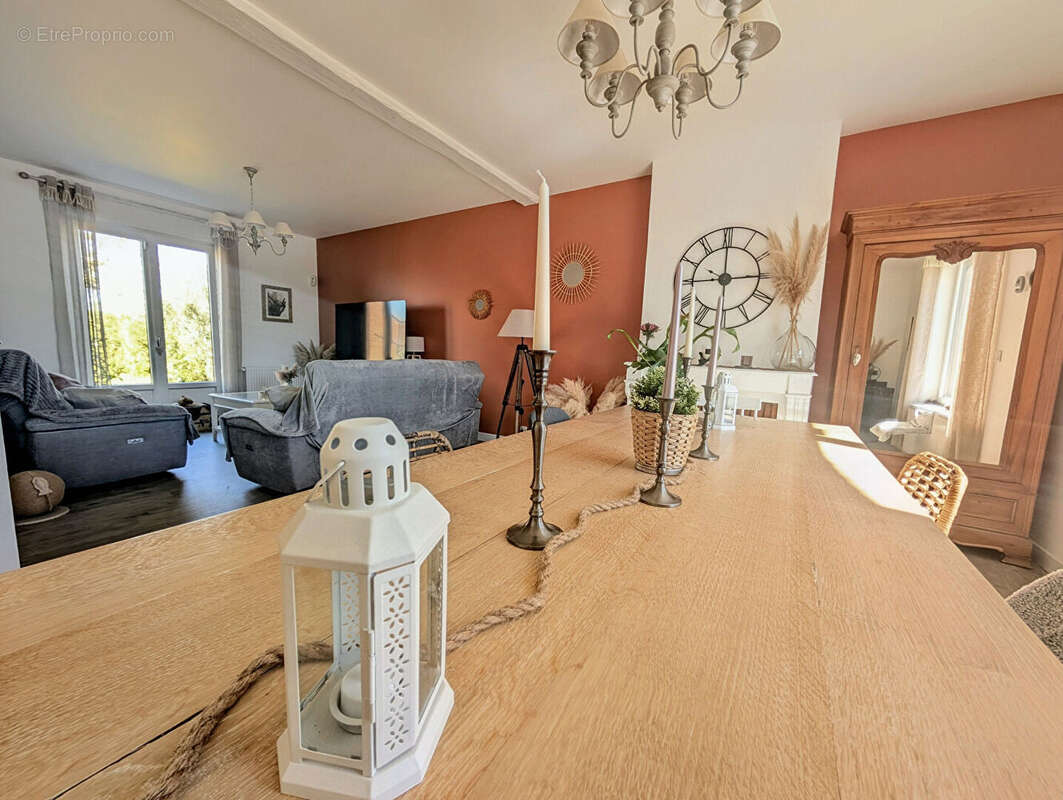 Maison à BROUCHY