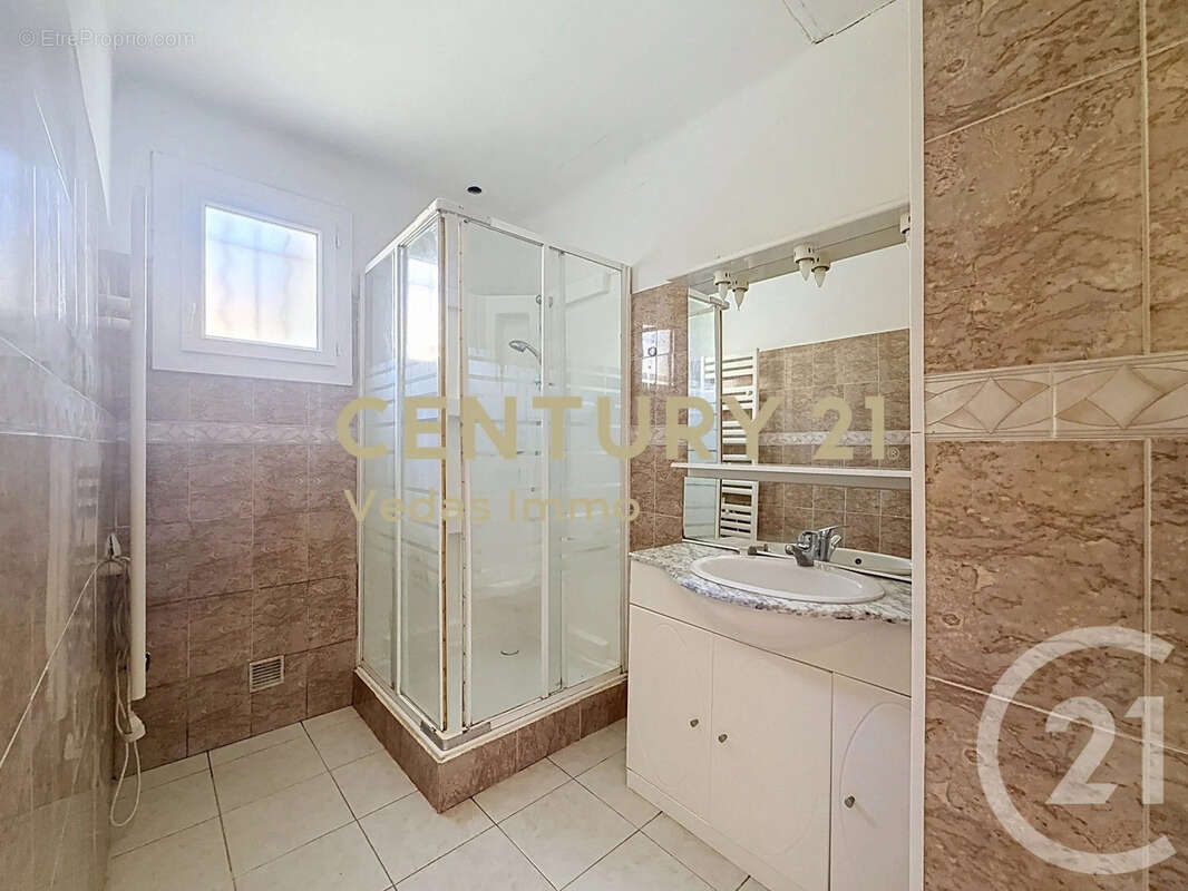 Maison 71 m² à Cournonterral  - photo 9