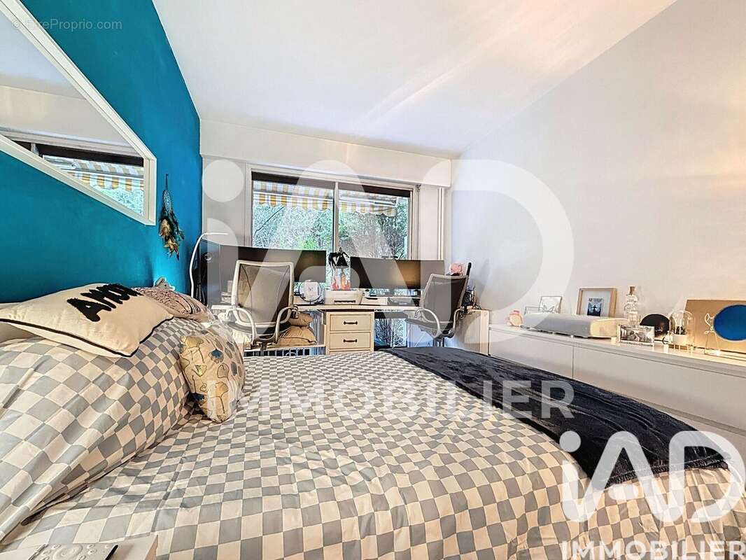 Photo 6 - Appartement à LE MESNIL-LE-ROI