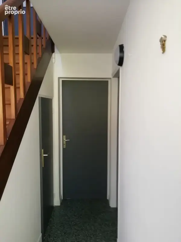 Appartement avec cour et garage - photo 3