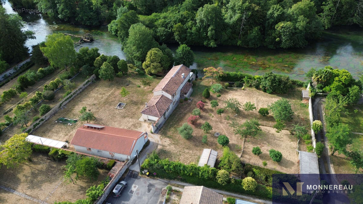 En bordure de touvre maison authentique - photo 19