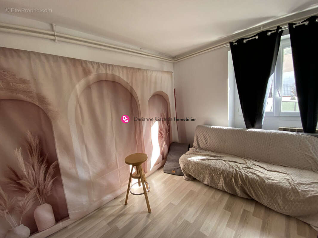 Maison à DECAZEVILLE