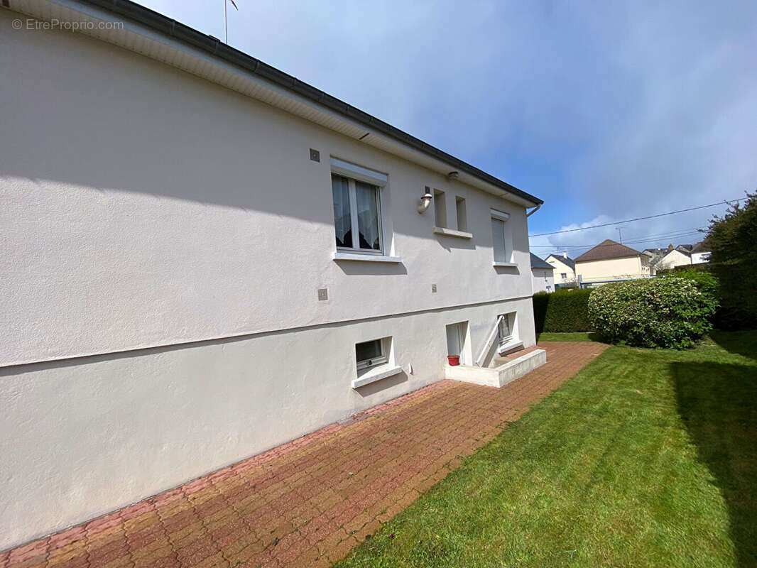 Maison à L'HUISSERIE