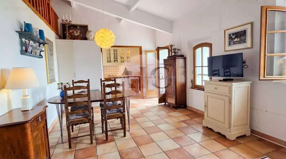 Appartement à FAYENCE